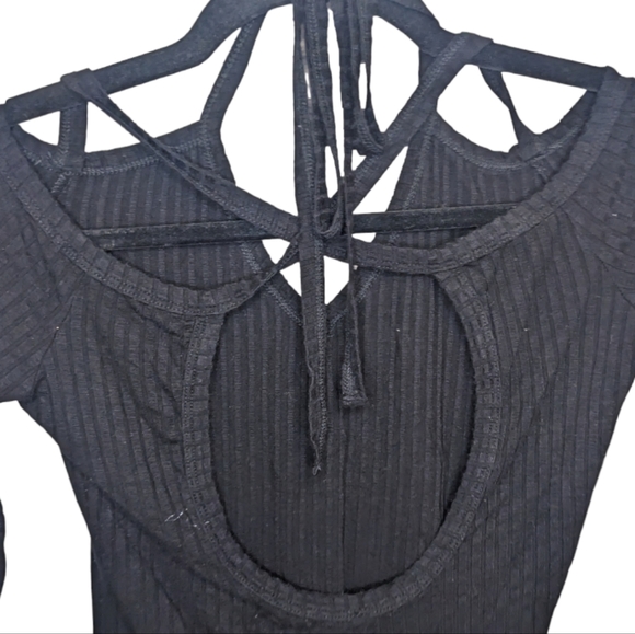 Black Criss Cross Open Back Long Sleeve Top S ✨🖤 - Picture 9 of 10